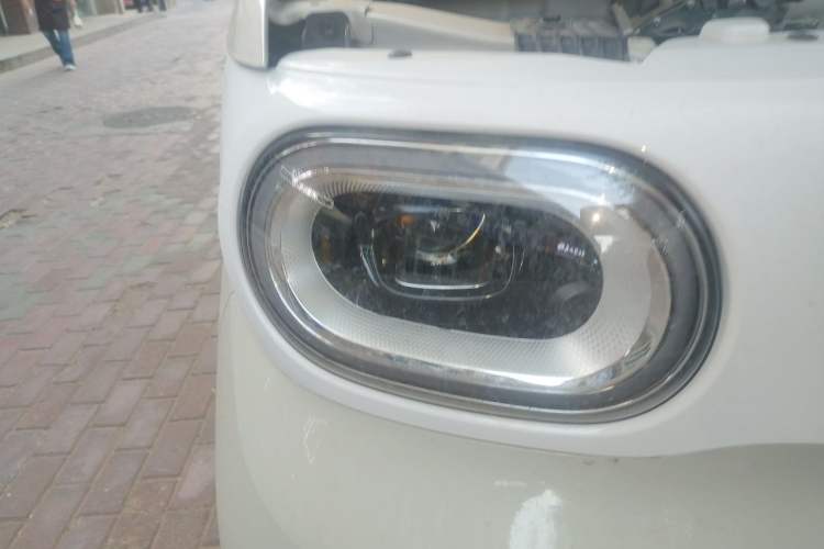 Used Wuling Hongguang MINIEV 2024 3rd Generation 215km Youth Edition Right Front Headlight