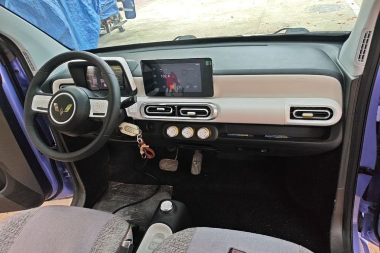 Used Wuling Hongguang MINIEV 2024 3rd Generation 215km Advanced Version Center Console