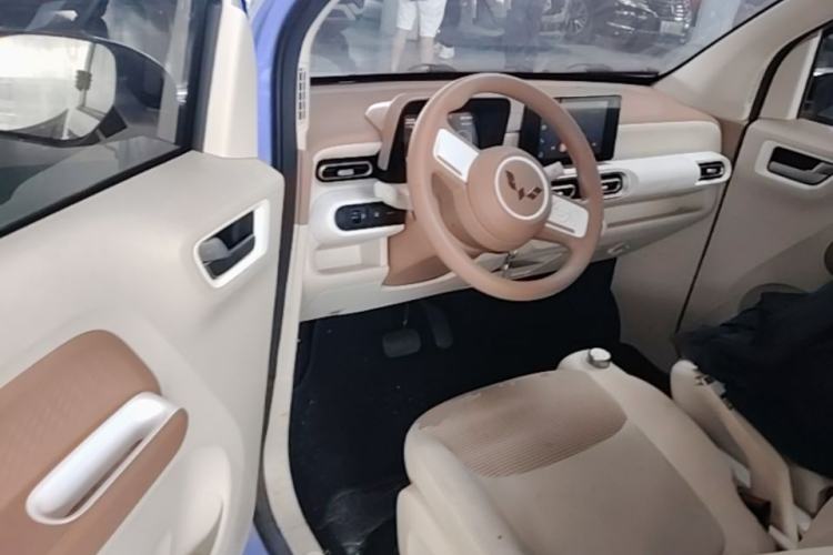 Used Wuling Hongguang MINIEV 2024 3rd Generation 215km Advanced Version Driver Seat