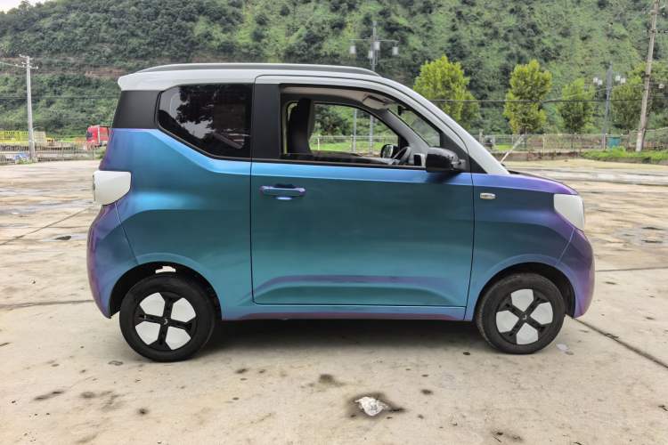 Used Wuling Hongguang MINIEV 2024 3rd Generation 215km Advanced Version Exterior 3