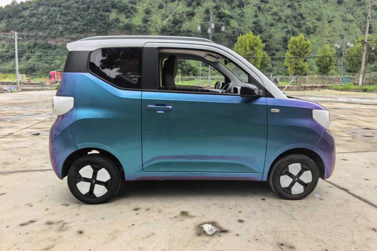 Used Wuling Hongguang MINIEV 2024 3rd Generation 215km Advanced Version Exterior 4