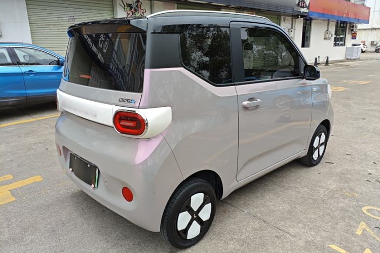 Used Wuling Hongguang MINIEV 2024 3rd Generation 215km Advanced Version Exterior 5
