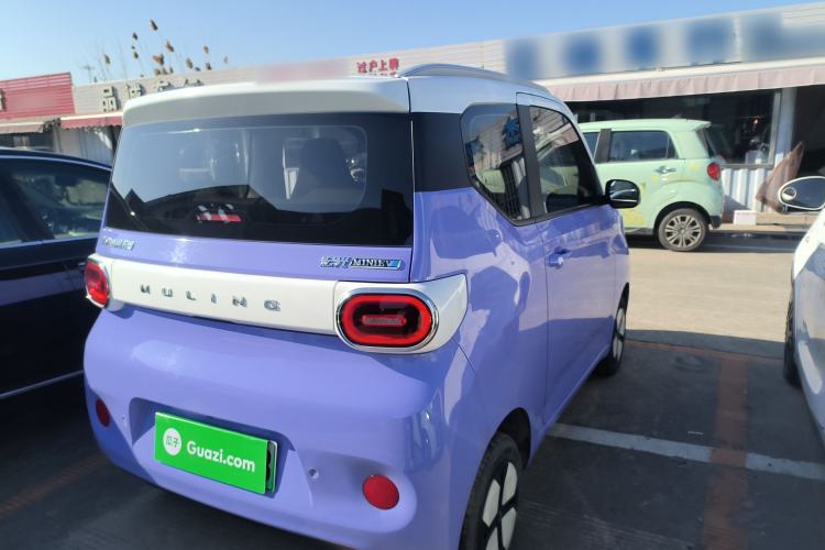 Used Wuling Hongguang MINIEV 2024 3rd Generation 215km Advanced Version Exterior 5