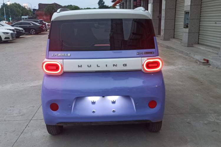 Used Wuling Hongguang MINIEV 2024 3rd Generation 215km Advanced Version Exterior 7