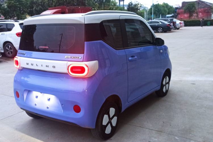 Used Wuling Hongguang MINIEV 2024 3rd Generation 215km Advanced Version Exterior 8