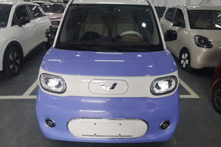 Used Wuling Hongguang MINIEV 2024 3rd Generation 215km Advanced Version Front