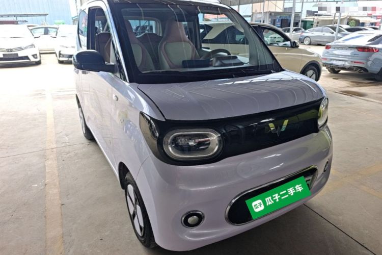 Used Wuling Hongguang MINIEV 2024 3rd Generation 215km Advanced Version Front Right 45 Deg