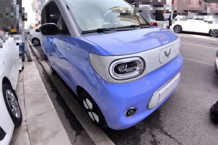 Used Wuling Hongguang MINIEV 2024 3rd Generation 215km Advanced Version Front Right 45 Deg