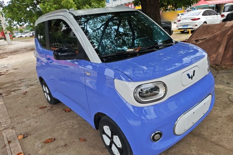 Used Wuling Hongguang MINIEV 2024 3rd Generation 215km Advanced Version Front Right 45 Deg