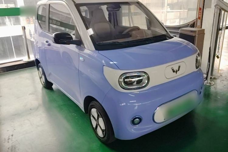 Used Wuling Hongguang MINIEV 2024 3rd Generation 215km Advanced Version Front Right 45 Deg