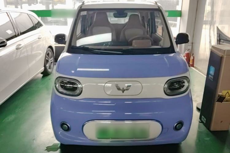 Used Wuling Hongguang MINIEV 2024 3rd Generation 215km Advanced Version Front