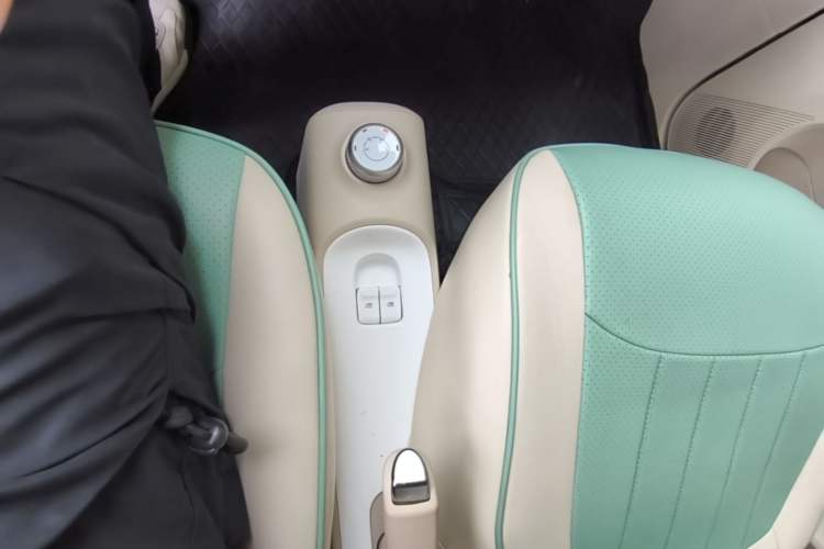 Used Wuling Hongguang MINIEV 2024 3rd Generation 215km Advanced Version Gear Lever
