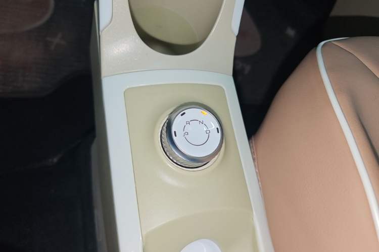 Used Wuling Hongguang MINIEV 2024 3rd Generation 215km Advanced Version Gear Lever