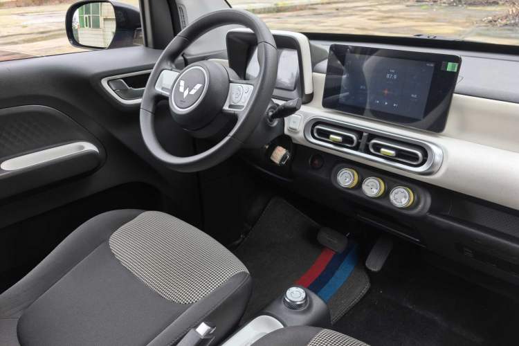 Used Wuling Hongguang MINIEV 2024 3rd Generation 215km Advanced Version Gear Lever