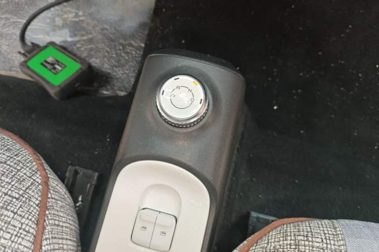 Used Wuling Hongguang MINIEV 2024 3rd Generation 215km Advanced Version Gear Lever