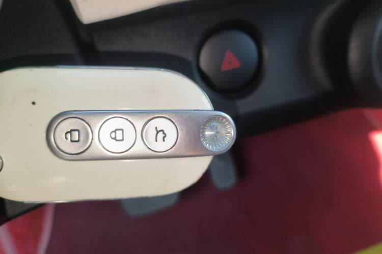 Used Wuling Hongguang MINIEV 2024 3rd Generation 215km Advanced Version Interior 1