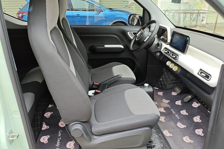 Used Wuling Hongguang MINIEV 2024 3rd Generation 215km Advanced Version Interior 3