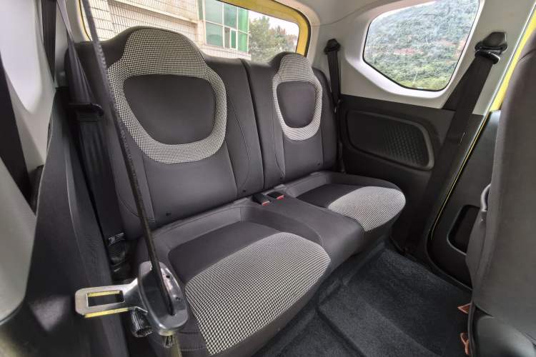 Used Wuling Hongguang MINIEV 2024 3rd Generation 215km Advanced Version Interior 3