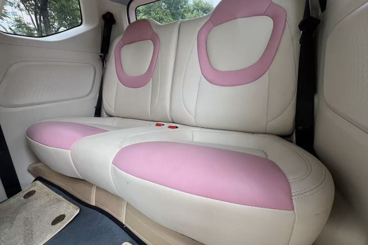 Used Wuling Hongguang MINIEV 2024 3rd Generation 215km Advanced Version Interior 4