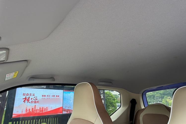Used Wuling Hongguang MINIEV 2024 3rd Generation 215km Advanced Version Interior 4
