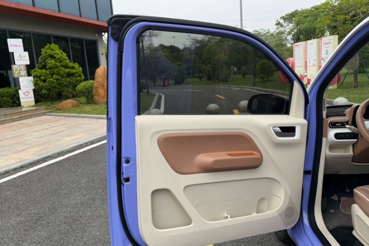 Used Wuling Hongguang MINIEV 2024 3rd Generation 215km Advanced Version Interior 6