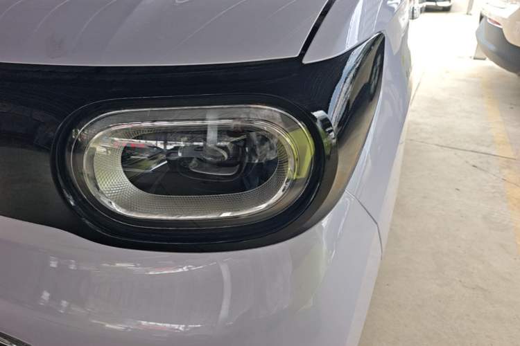 Used Wuling Hongguang MINIEV 2024 3rd Generation 215km Advanced Version Left Front Headlight