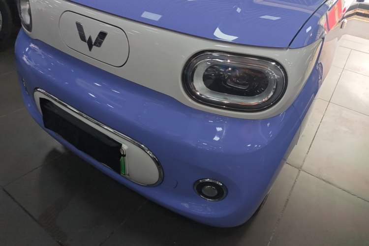 Used Wuling Hongguang MINIEV 2024 3rd Generation 215km Advanced Version Left Front Headlight