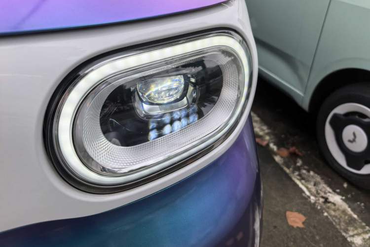 Used Wuling Hongguang MINIEV 2024 3rd Generation 215km Advanced Version Left Front Headlight