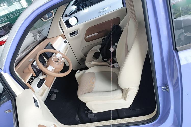 Used Wuling Hongguang MINIEV 2024 3rd Generation 215km Advanced Version Left Front Seat