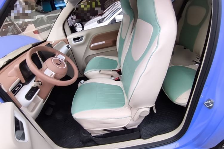 Used Wuling Hongguang MINIEV 2024 3rd Generation 215km Advanced Version Left Front Seat