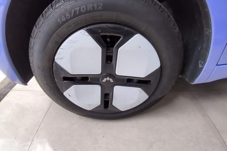 Used Wuling Hongguang MINIEV 2024 3rd Generation 215km Advanced Version Left Front Wheel Hub