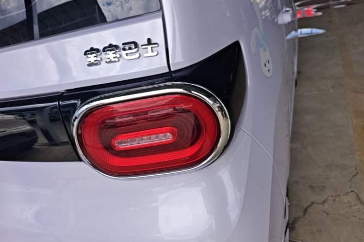 Used Wuling Hongguang MINIEV 2024 3rd Generation 215km Advanced Version Right Rear Taillight