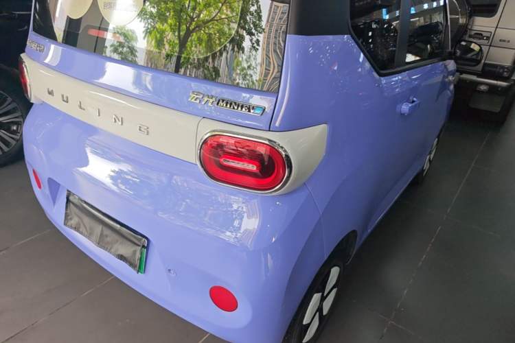 Used Wuling Hongguang MINIEV 2024 3rd Generation 215km Advanced Version Right Rear Taillight
