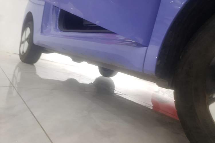 Used Wuling Hongguang MINIEV 2024 3rd Generation 215km Advanced Version Right Side Sill