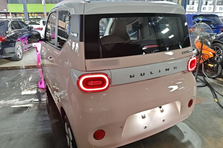 Used Wuling Hongguang MINIEV 2024 3rd Generation 215km Advanced Version Rear Left 45 Deg