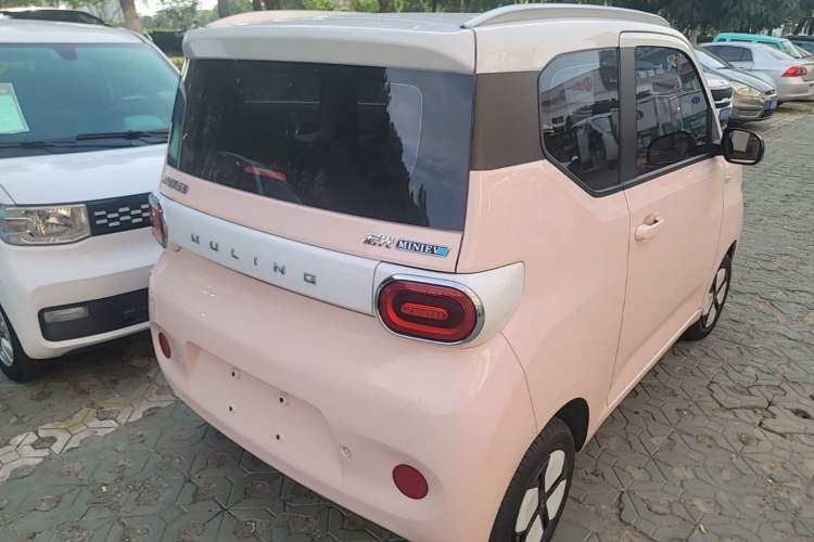 Used Wuling Hongguang MINIEV 2024 3rd Generation 215km Advanced Version Rear Right 45 Deg