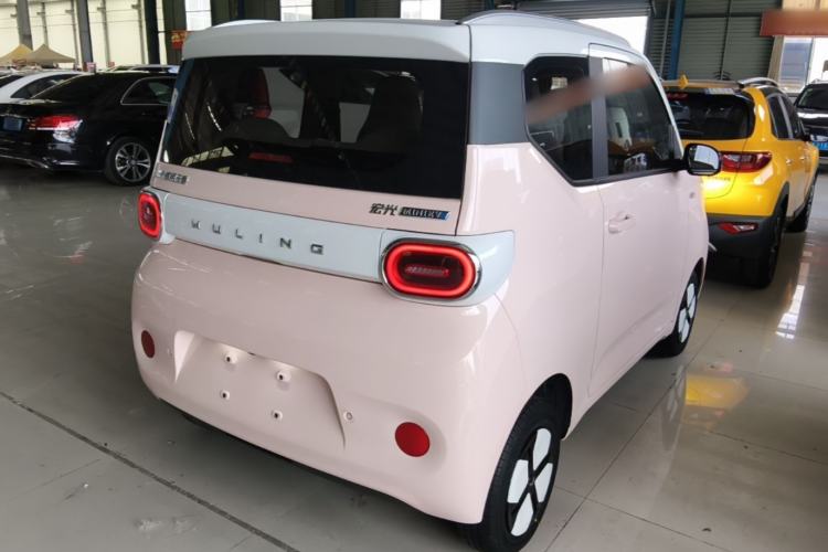 Used Wuling Hongguang MINIEV 2024 3rd Generation 215km Advanced Version Rear Right 45 Deg