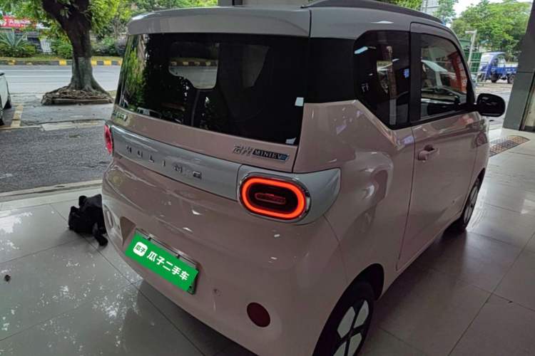 Used Wuling Hongguang MINIEV 2024 3rd Generation 215km Advanced Version Rear Right 45 Deg