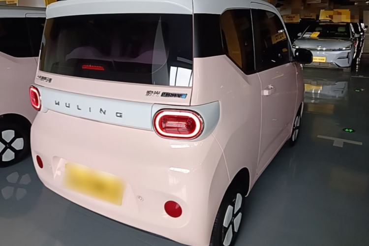 Used Wuling Hongguang MINIEV 2024 3rd Generation 215km Advanced Version Rear Right 45 Deg