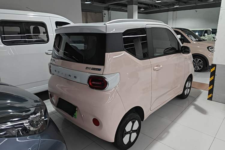 Used Wuling Hongguang MINIEV 2024 3rd Generation 215km Youth Edition Rear Right 45 Deg