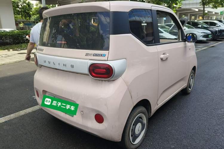 Used Wuling Hongguang MINIEV 2024 3rd Generation 215km Youth Edition Rear Right 45 Deg