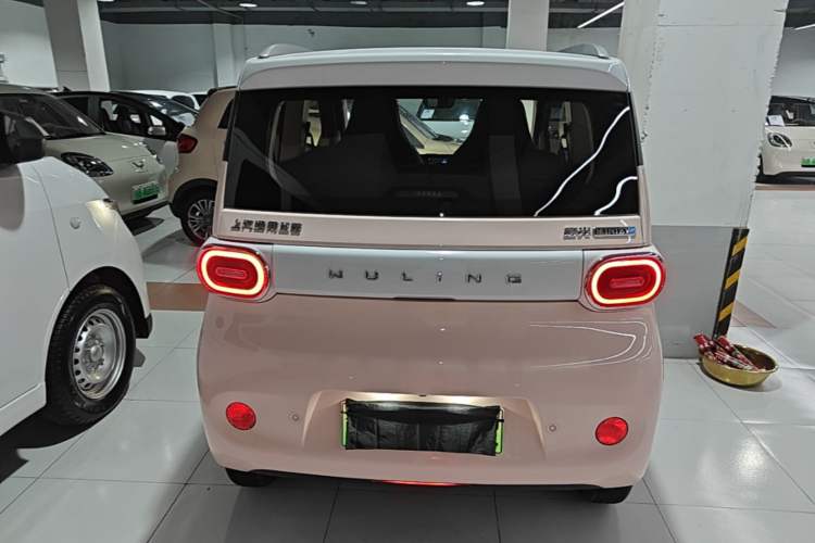 Used Wuling Hongguang MINIEV 2024 3rd Generation 215km Youth Edition Rear