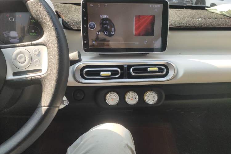 Used Wuling Hongguang MINIEV 2024 3rd Generation 120 km Audio And AC Panel