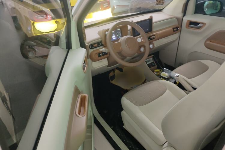 Used Wuling Hongguang MINIEV 2024 3rd Generation 215km Advanced Version Driver Seat