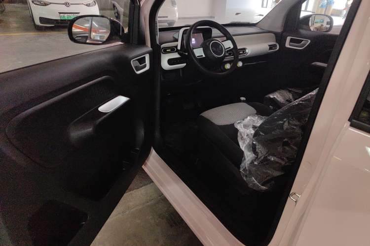 Used Wuling Hongguang MINIEV 2024 3rd Generation 215km Youth Edition Driver Seat