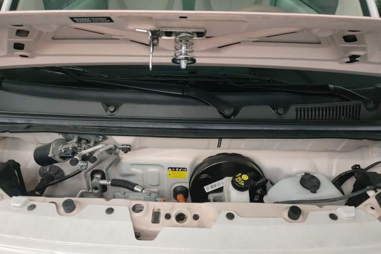 Used Wuling Hongguang MINIEV 2024 3rd Generation 215km Advanced Version Engine Bay