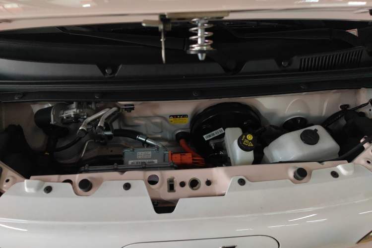 Used Wuling Hongguang MINIEV 2024 3rd Generation 215km Youth Edition Engine Bay