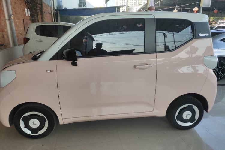 Used Wuling Hongguang MINIEV 2024 3rd Generation 120 km Exterior 3