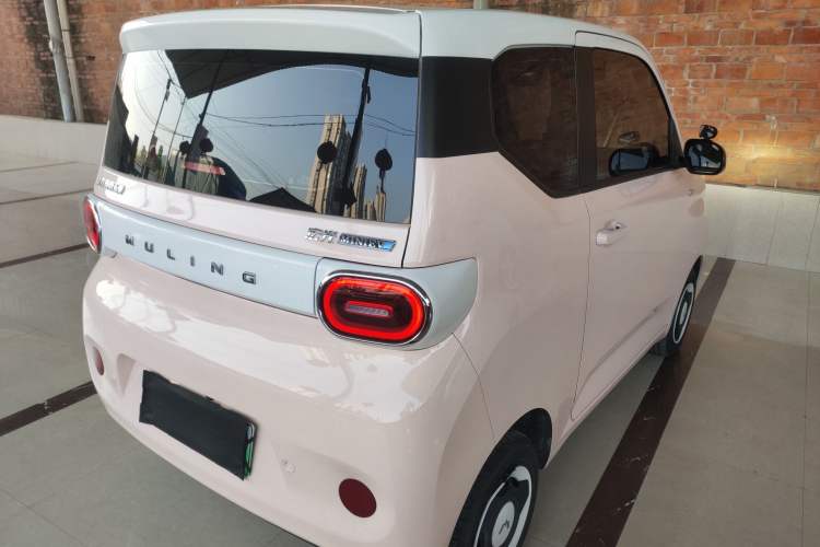 Used Wuling Hongguang MINIEV 2024 3rd Generation 120 km Exterior 5