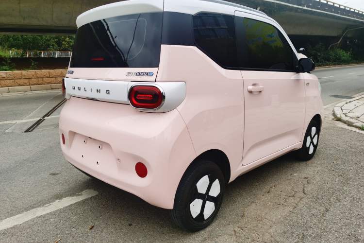 Used Wuling Hongguang MINIEV 2024 3rd Generation 215km Advanced Version Exterior 6